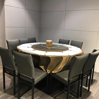 川泰特色料理 知名人氣餐廳 頂讓金： 180萬元  租金：110,000元/月