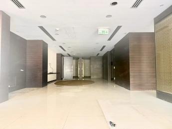 正對大巨蛋/商四旗艦店/大面寬適銀行品牌旗艦店醫美診所 1,400,000元/月