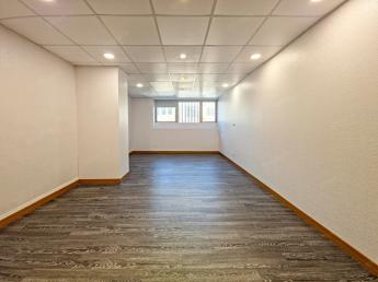 北車獨棟電梯透天金店 450,000元/月