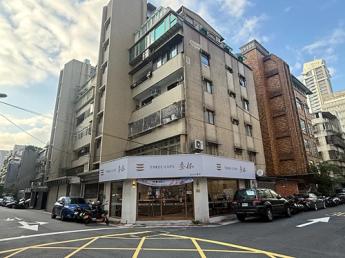 #稀有釋出#大坪數大庭院#住商混合 150,000元/月