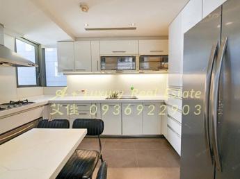 蓮園寬藏一層一戶面公園大片採光眺101室內百坪氣派大客廳有傭 250,000 元/月 