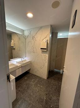 敦化南路一段大安區優質挑高大面寬店面 2,191,760元/月