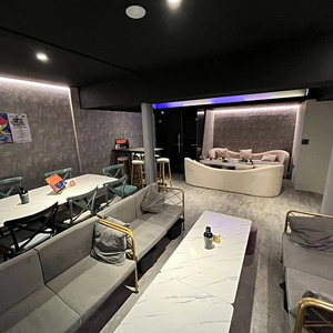 大巨蛋松菸金店面早午餐酒吧頂讓 租金：90,000元/月