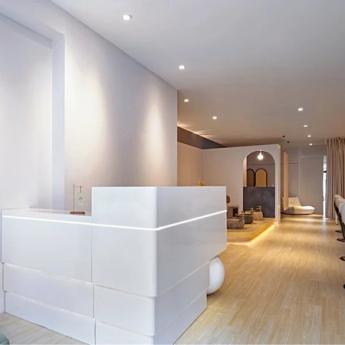 ????黃金地段✨百萬裝潢????可談部分頂讓  租金：85,000元/月 頂讓金：35萬元