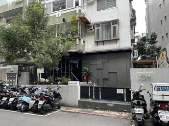 國父紀念館捷運人潮金店面????現況做餐飲 190,000元/月