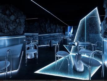 特色餐酒館     租金:150,000 頂讓金:150萬