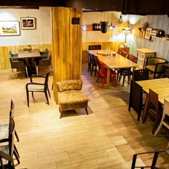成熟餐廳店點｜省百萬裝潢設備 租金：105,000元/月  頂讓金：280萬元 (含全部設備) 
