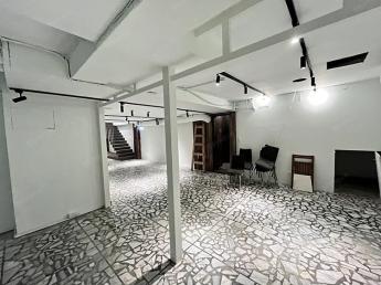 仁愛路延吉街口三角窗鑽石店面 NT$165,000