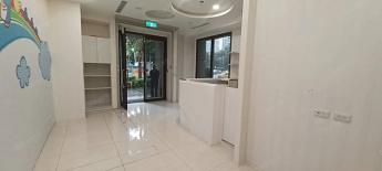 20米廣告邊間/三角窗金店挑高4米2	NT$280,000