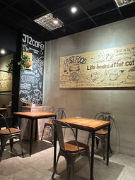 民生社區早午餐咖啡 租金：90,564元/月 頂讓金：280萬元 (含全部設備)