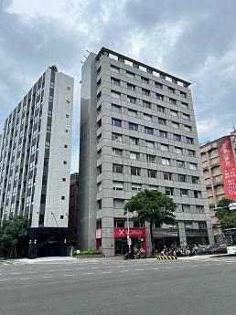 松山區民權東路|面寬挑高大坪數金店 我已於8/18成交